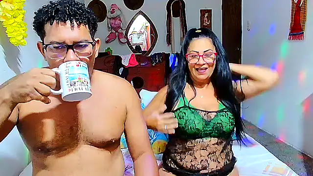 Snapshot of rosi_pamela chatting on 01.31.26 rosi pamela online show from 01.31.26