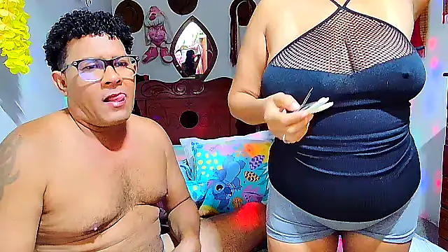 Snapshot of rosi_pamela chatting on 02.13.26 rosi pamela online show from 02.13.26