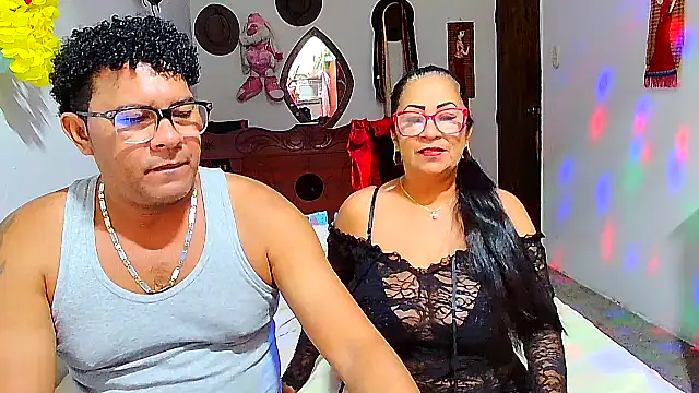 Snapshot of rosi_pamela chatting on 03.01.26 rosi pamela online show from 03.01.26