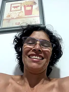 MireyaTorresGu online show from 10.24.25