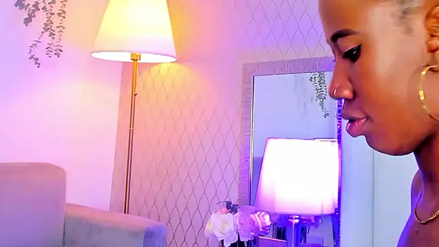 Alishaacameron  online show from 12.21.24