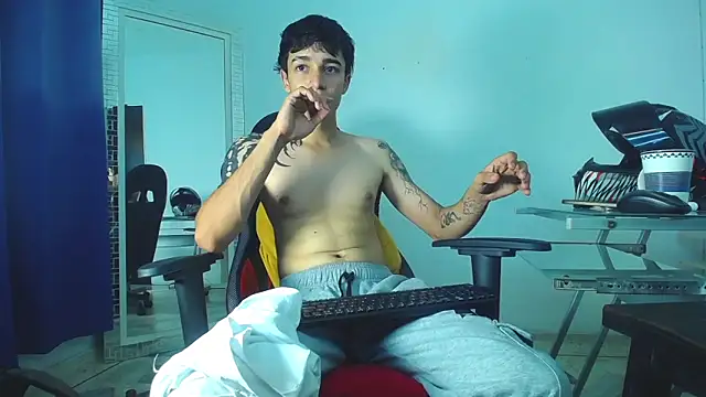 Snapshot of Zacktk7 chatting on 01.14.25 Zacktk7 online show from 01.14.25