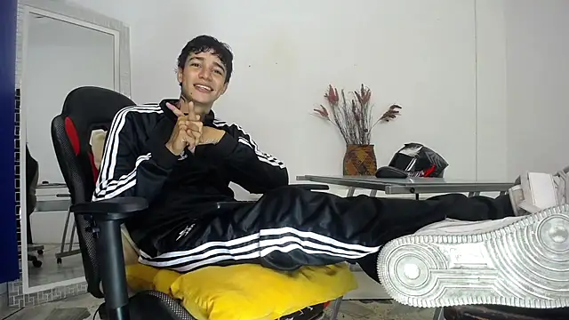 Snapshot of Zacktk7 chatting on 01.22.25 Zacktk7 online show from 01.22.25