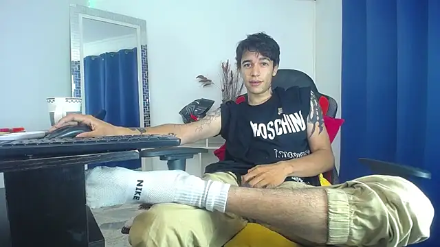 Snapshot of Zacktk7 chatting on 01.31.25 Zacktk7 online show from 01.31.25