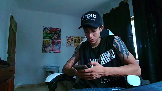 Snapshot of Zacktk7 chatting on 02.11.25 Zacktk7 online show from 02.11.25