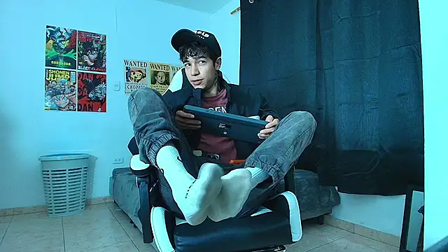 Snapshot of Zacktk7 chatting on 02.13.25 Zacktk7 online show from 02.13.25