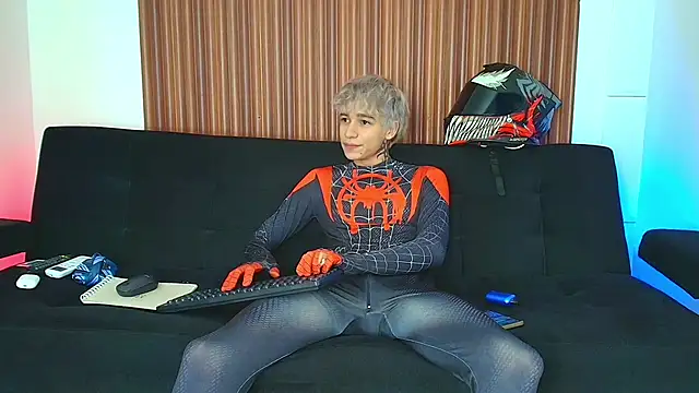 Snapshot of Zacktk7 chatting on 03.04.25 Zacktk7 online show from 03.04.25