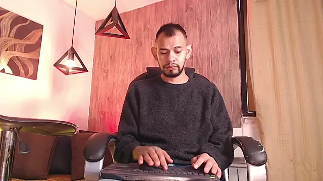 Snapshot of Bedobigcock chatting on 02.11.25 Bedobigcock online show from 02.11.25