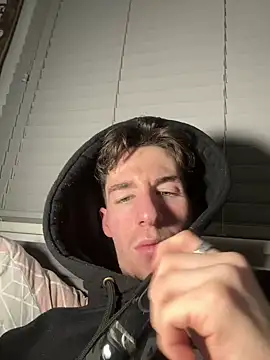 Snapshot of MikesWood21 chatting on 02.25.25 MikesWood21 online show from 02.25.25