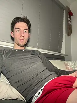 Snapshot of MikesWood21 chatting on 02.25.25 MikesWood21 online show from 02.25.25