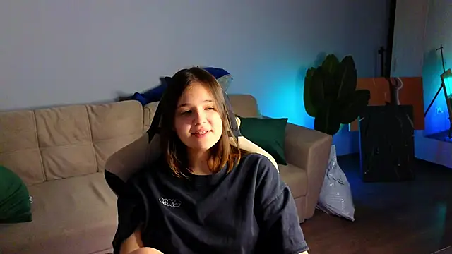 Snapshot of Leela_sun chatting on 02.21.25 Leela sun online show from 02.21.25