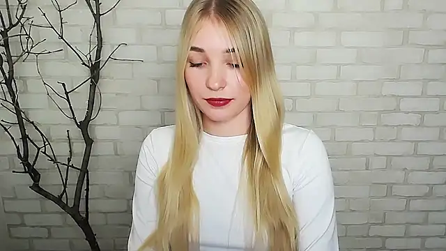 Queen ofLove online show from 12.07.24