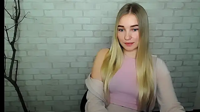 Queen ofLove online show from 12.31.24