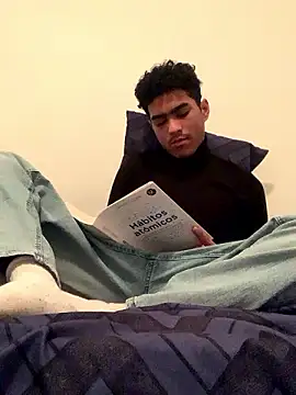 Snapshot of Ryan-hot chatting on 12.03.24 Ryan-hot online show from 12.03.24