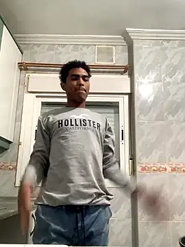 Snapshot of Ryan-hot chatting on 12.06.24 Ryan-hot online show from 12.06.24