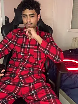 Snapshot of Ryan-hot chatting on 01.10.25 Ryan-hot online show from 01.10.25