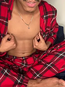 Snapshot of Ryan-hot chatting on 01.11.25 Ryan-hot online show from 01.11.25