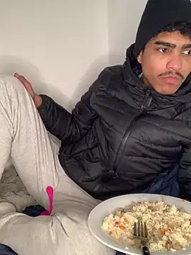 Snapshot of Ryan-hot chatting on 01.12.25 Ryan-hot online show from 01.12.25