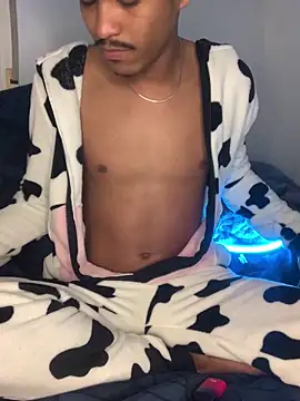 Snapshot of Ryan-hot chatting on 01.26.25 Ryan-hot online show from 01.26.25