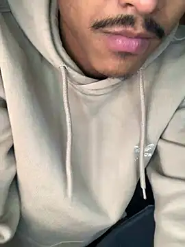 Snapshot of Ryan-hot chatting on 01.31.25 Ryan-hot online show from 01.31.25