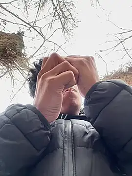 Snapshot of Ryan-hot chatting on 02.22.25 Ryan-hot online show from 02.22.25