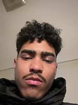 Snapshot of Ryan-hot chatting on 02.23.25 Ryan-hot online show from 02.23.25