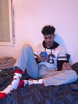 Snapshot of Ryan-hot chatting on 02.24.25 Ryan-hot online show from 02.24.25