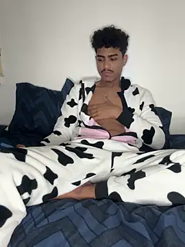 Snapshot of Ryan-hot chatting on 02.27.25 Ryan-hot online show from 02.27.25