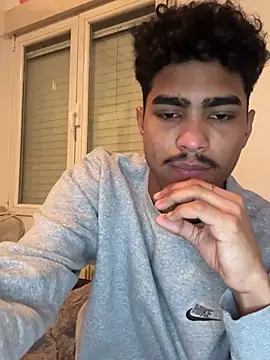 Snapshot of Ryan-hot chatting on 03.02.25 Ryan-hot online show from 03.02.25