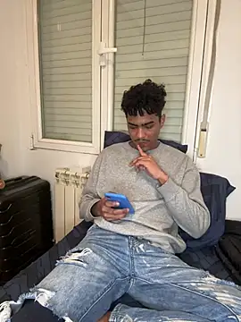 Snapshot of Ryan-hot chatting on 03.06.25 Ryan-hot online show from 03.06.25