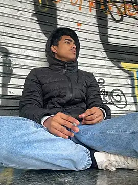 Snapshot of Ryan-hot chatting on 03.10.25 Ryan-hot online show from 03.10.25