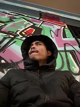 Snapshot of Ryan-hot chatting on 03.12.25 Ryan-hot online show from 03.12.25