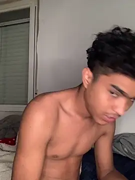 Snapshot of Ryan-hot chatting on 09.25.25 Ryan-hot online show from 09.25.25