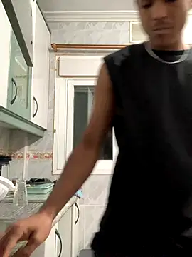 Snapshot of Ryan-hot chatting on 10.14.25 Ryan-hot online show from 10.14.25