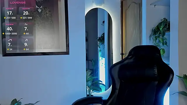 Snapshot of CherryyBrrr1 chatting on 11.29.25 CherryyBrrr1 online show from 11.29.25