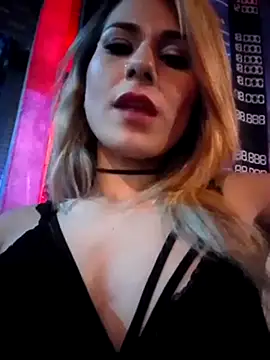 sophiee evanss  online show from 02.02.25