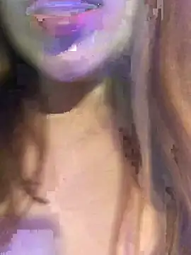 Snapshot of paulette_karim1 chatting on 12.21.24 paulette karim1 online show from 12.21.24