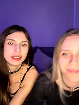 lunawolf21 online show from 12.04.24