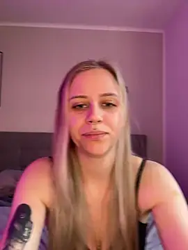 lunawolf21 online show from 01.20.25