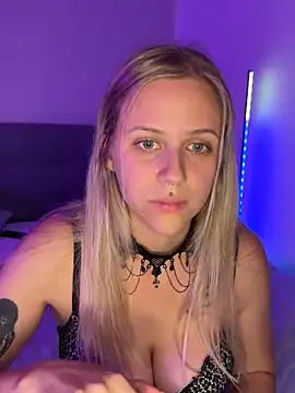 lunawolf21 online show from 10.01.25