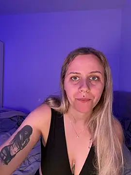 lunawolf21 online show from 03.10.26