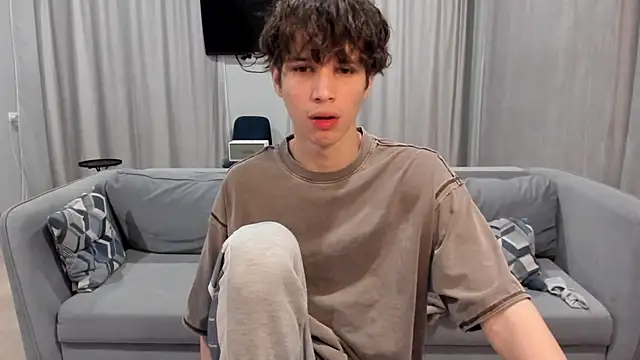 Im Shine Guy online show from 12.05.24