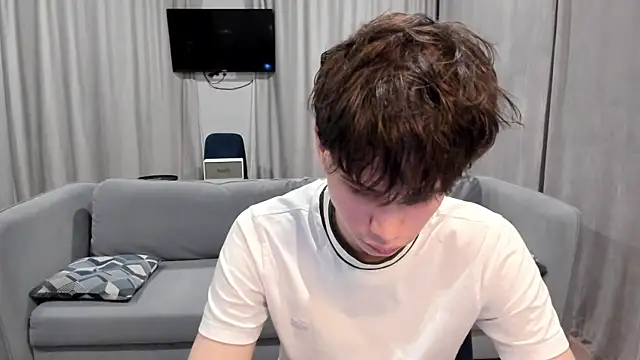 Im Shine Guy online show from 12.07.24