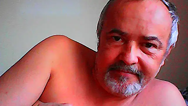 Snapshot of GayPourToi chatting on 10.24.25 GayPourToi online show from 10.24.25