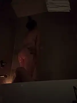 Snapshot of HotMessStilltheBest chatting on 01.18.25 HotMessStilltheBest online show from 01.18.25