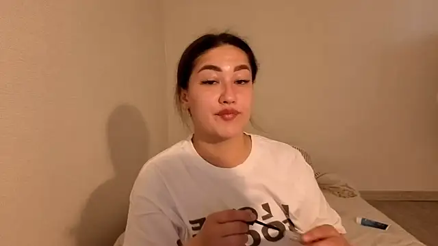 Aria Blisss online show from 05.28.26
