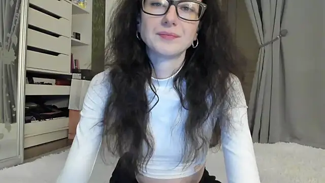 Baby Jewel online show from 11.06.25