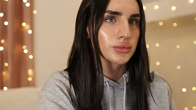 Kim Oberlin  online show from 01.31.25