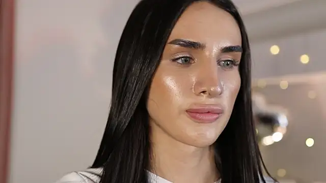 Kim Oberlin  online show from 02.18.25