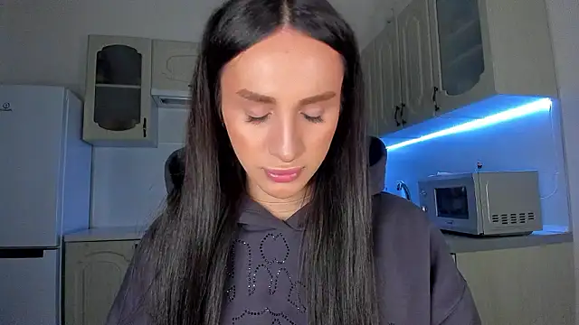 Kim Oberlin  online show from 02.04.26